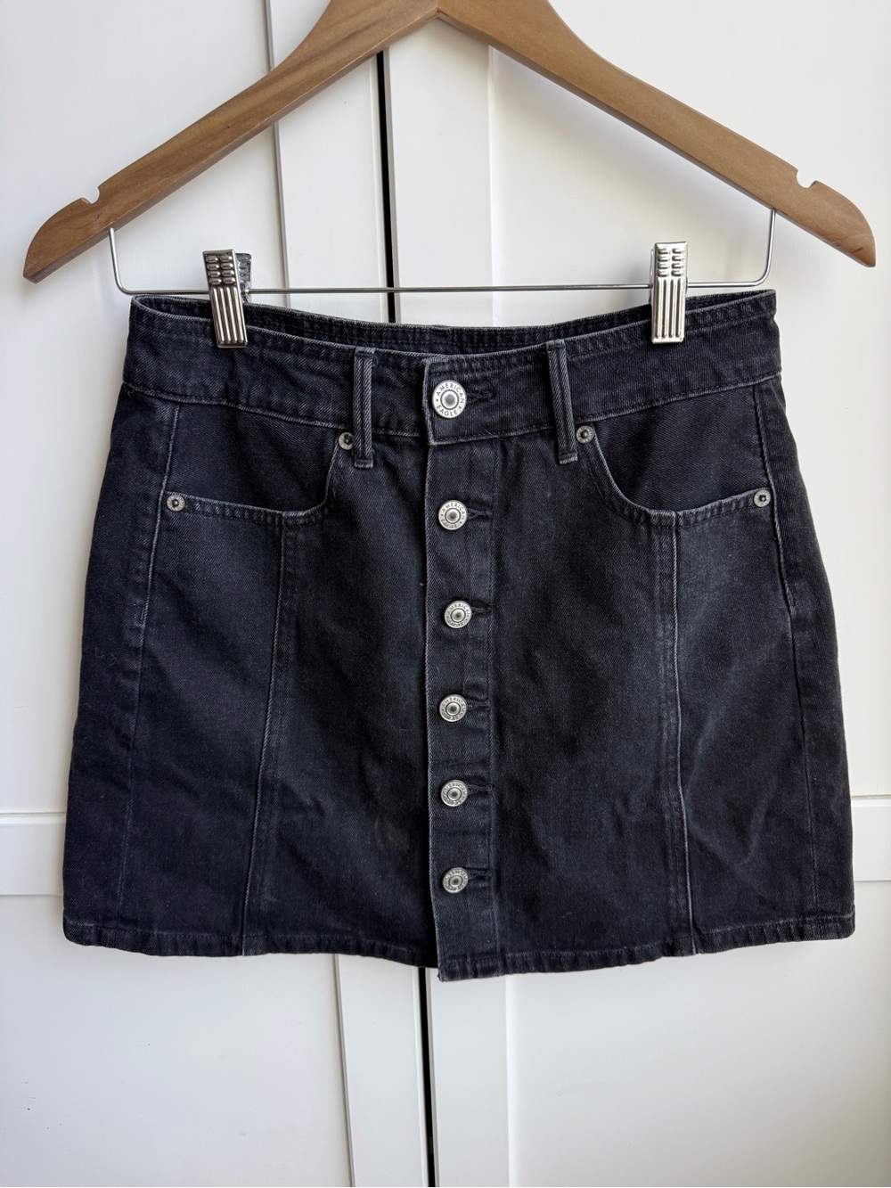 American Eagle Black Denim Button Front Mini Skirt Y2K 2000s Grunge Size 2